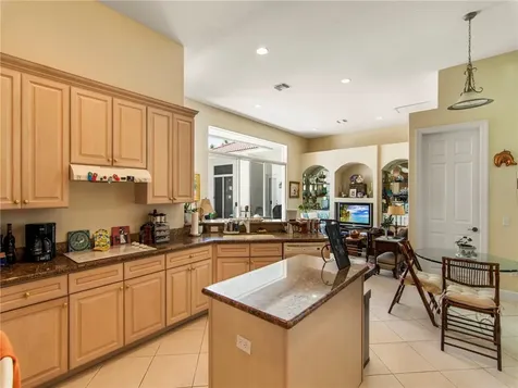 1385 W Island Club Square Vero Beach FL 32963