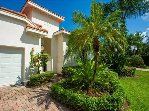 1385 W Island Club Square Vero Beach FL 32963