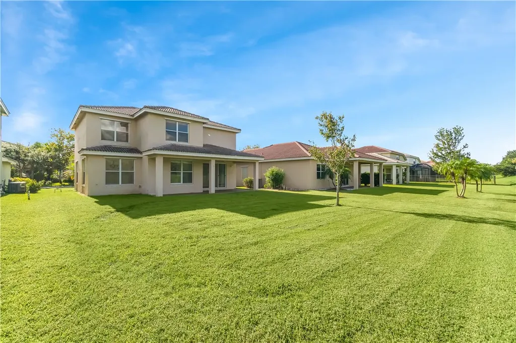 1879 Grey Falcon Circle SW Vero Beach FL 32962