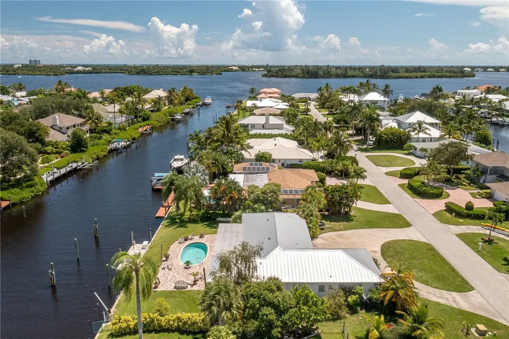 18 Seahorse Lane Vero Beach FL 32960