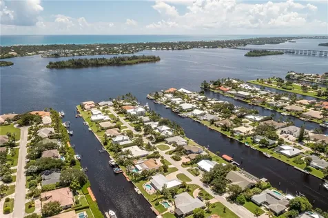 18 Seahorse Lane Vero Beach FL 32960