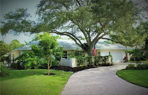 915 Shore Drive Vero Beach FL 32963
