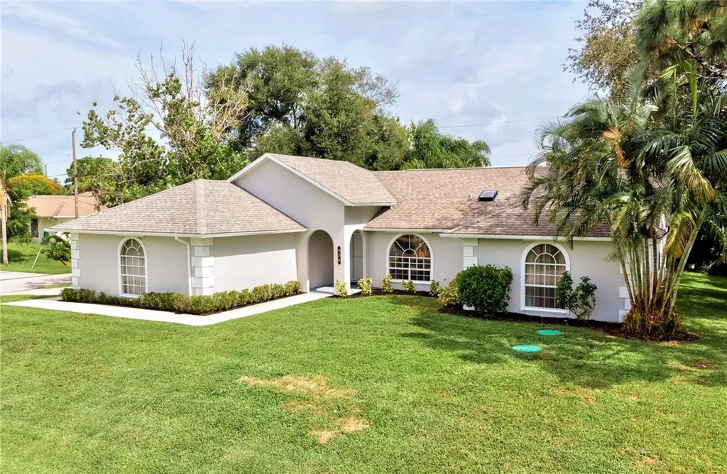 934 Oswego Avenue Sebastian FL 32958