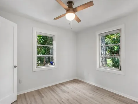 2515 Vero Beach Avenue Vero Beach FL 32960