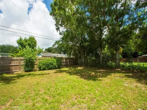 2515 Vero Beach Avenue Vero Beach FL 32960