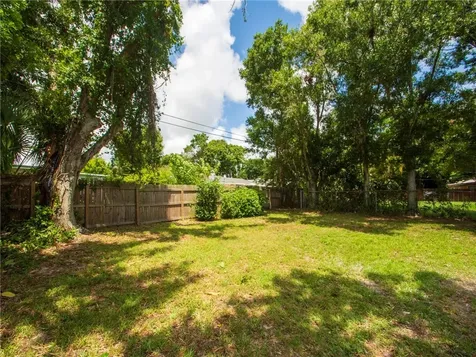 2515 Vero Beach Avenue Vero Beach FL 32960