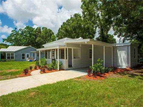 2515 Vero Beach Avenue Vero Beach FL 32960