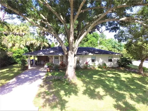 2516 47th Avenue Vero Beach FL 32966
