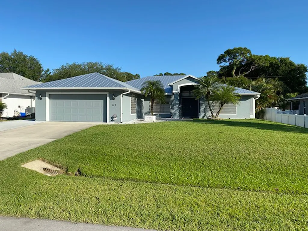 742 Dixie Terrace Sebastian FL 32958