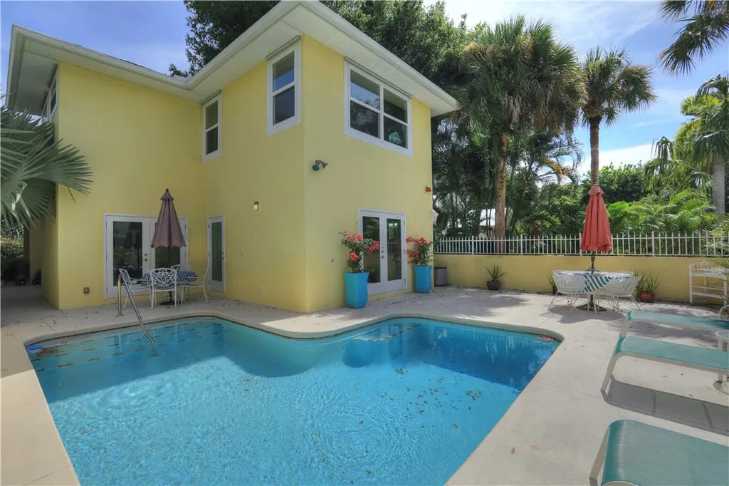 1045 26th Street Vero Beach FL 32960