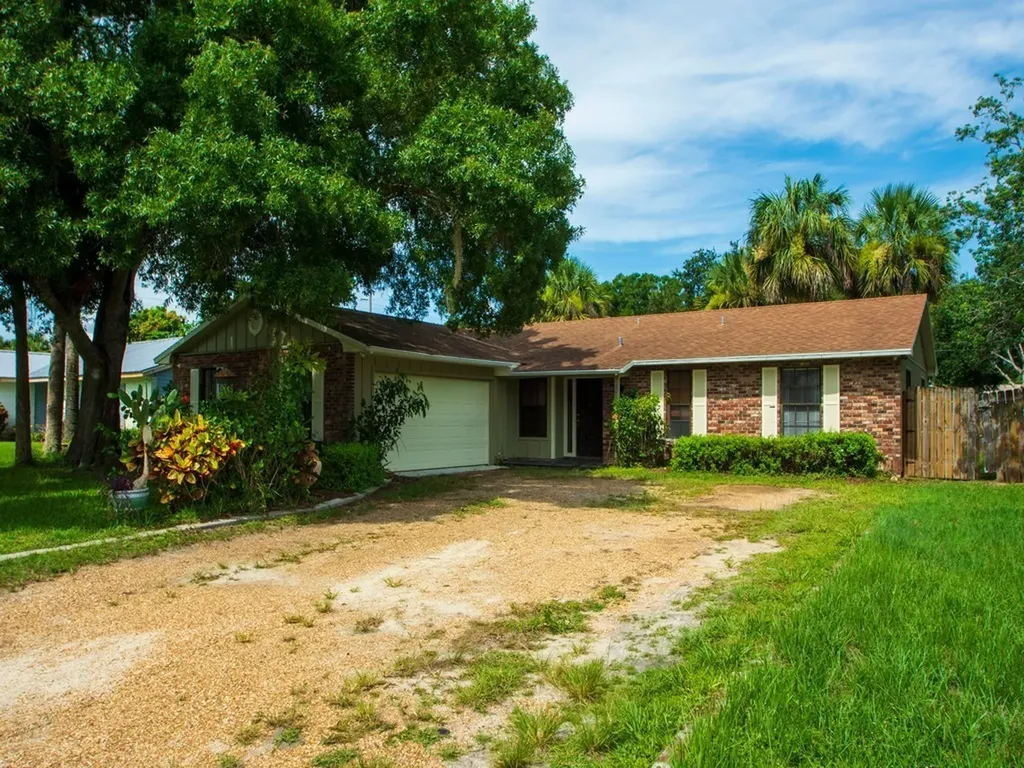 1245 42nd Avenue Vero Beach FL 32960
