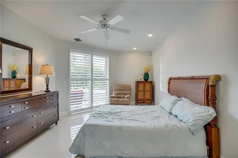 2416 Atlantic Beach Boulevard Hutchinson Island FL 34949