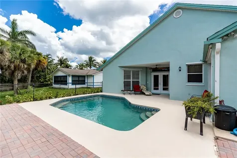 2416 Atlantic Beach Boulevard Hutchinson Island FL 34949