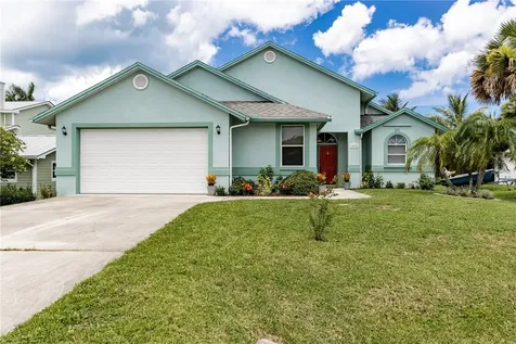 2416 Atlantic Beach Boulevard Hutchinson Island FL 34949
