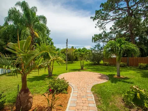 281 Columbia Avenue Sebastian FL 32958