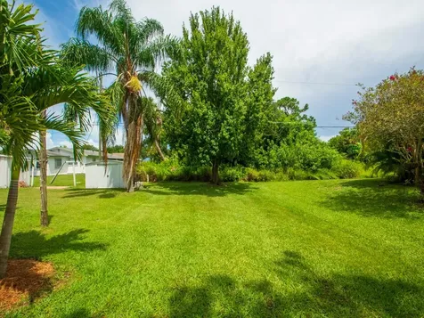 281 Columbia Avenue Sebastian FL 32958