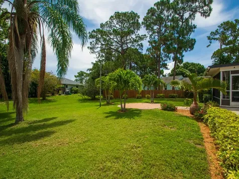 281 Columbia Avenue Sebastian FL 32958