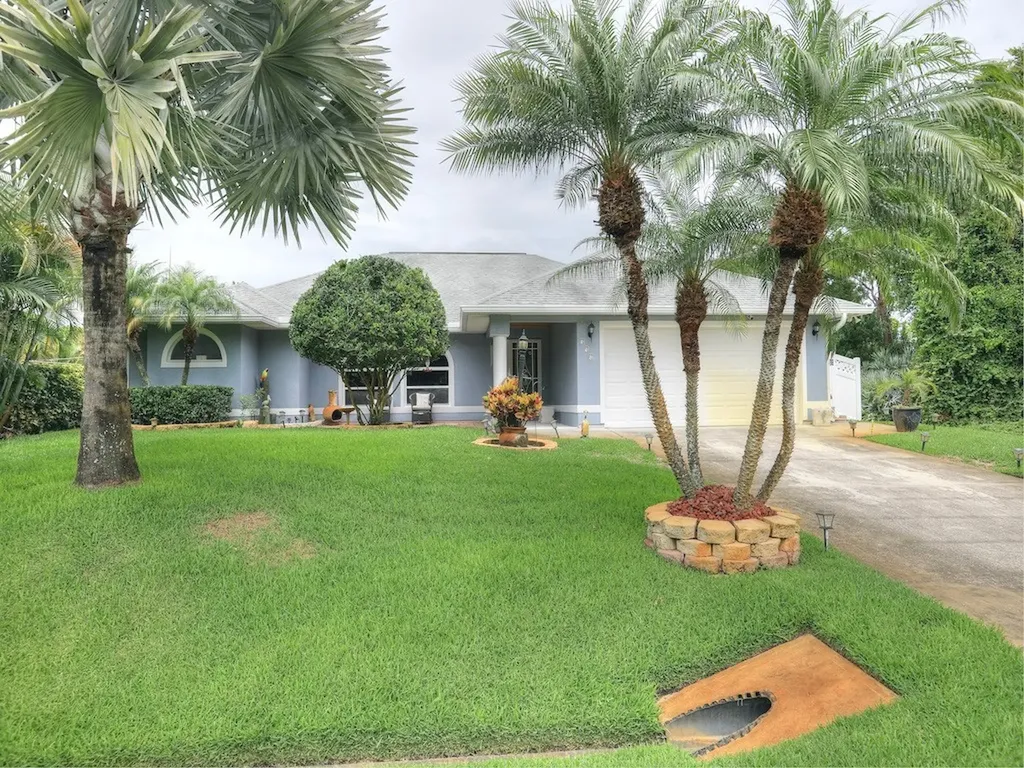 390 Benschop Street Sebastian FL 32958