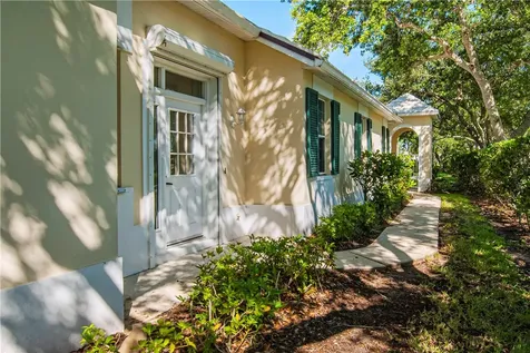 1105 Saint Georges Lane Vero Beach FL 32967
