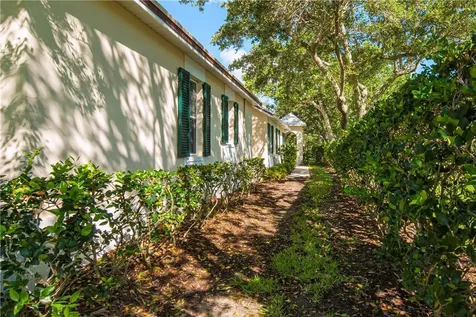 1105 Saint Georges Lane Vero Beach FL 32967
