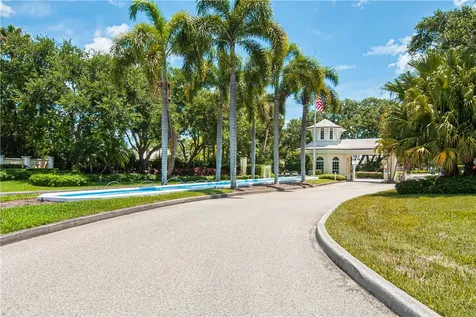 1105 Saint Georges Lane Vero Beach FL 32967