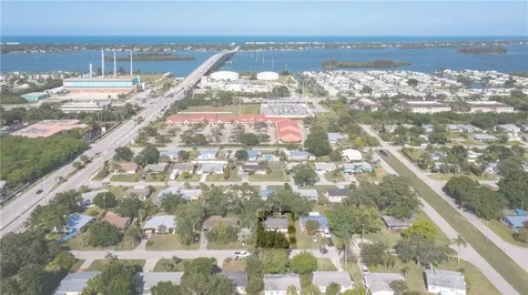 1640 4th Court Vero Beach FL 32960
