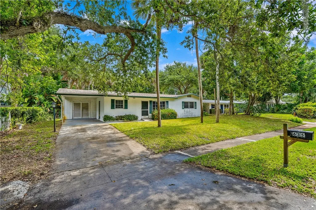 635 Dahlia Lane Vero Beach FL 32963