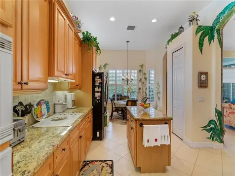 1409 W Island Club Square Vero Beach FL 32963