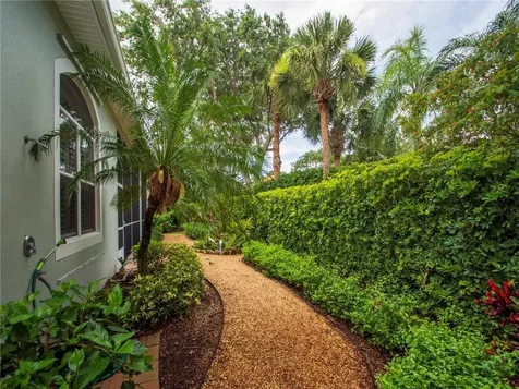1409 W Island Club Square Vero Beach FL 32963