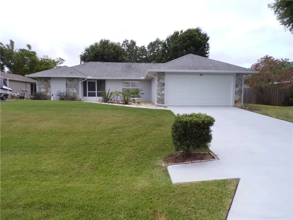 807 Floraland Avenue Sebastian FL 32958
