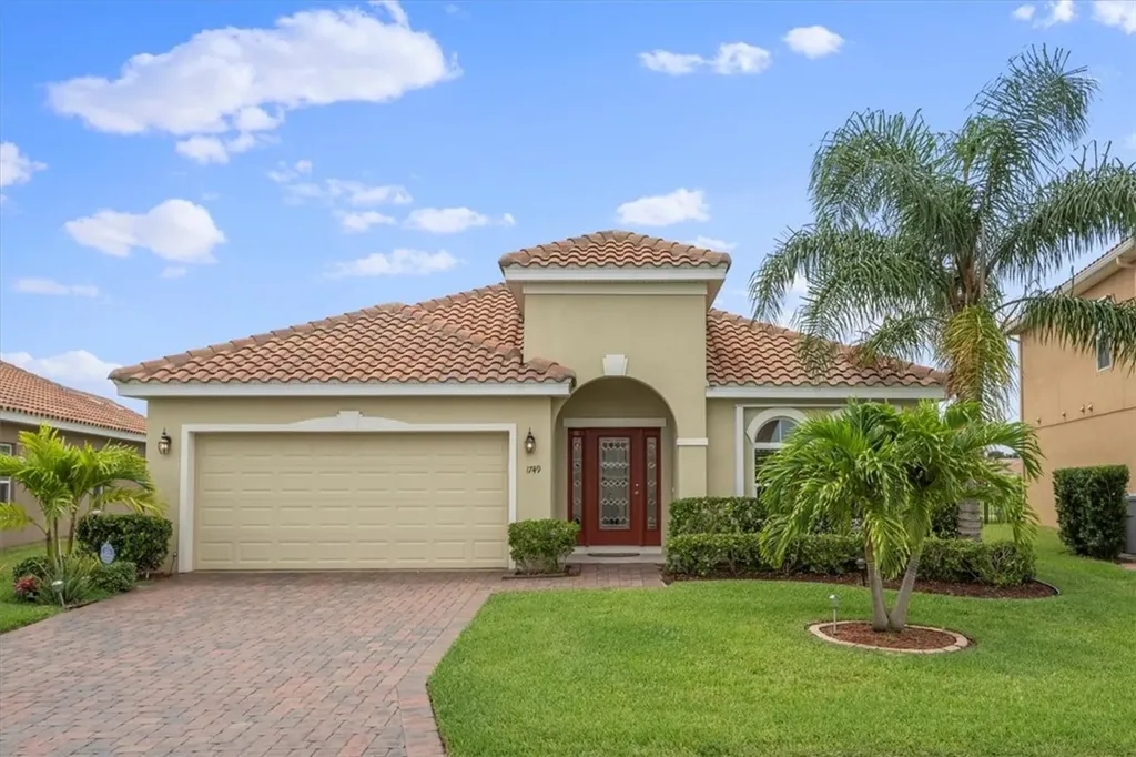 1749 Berkshire Circle SW Vero Beach FL 32968