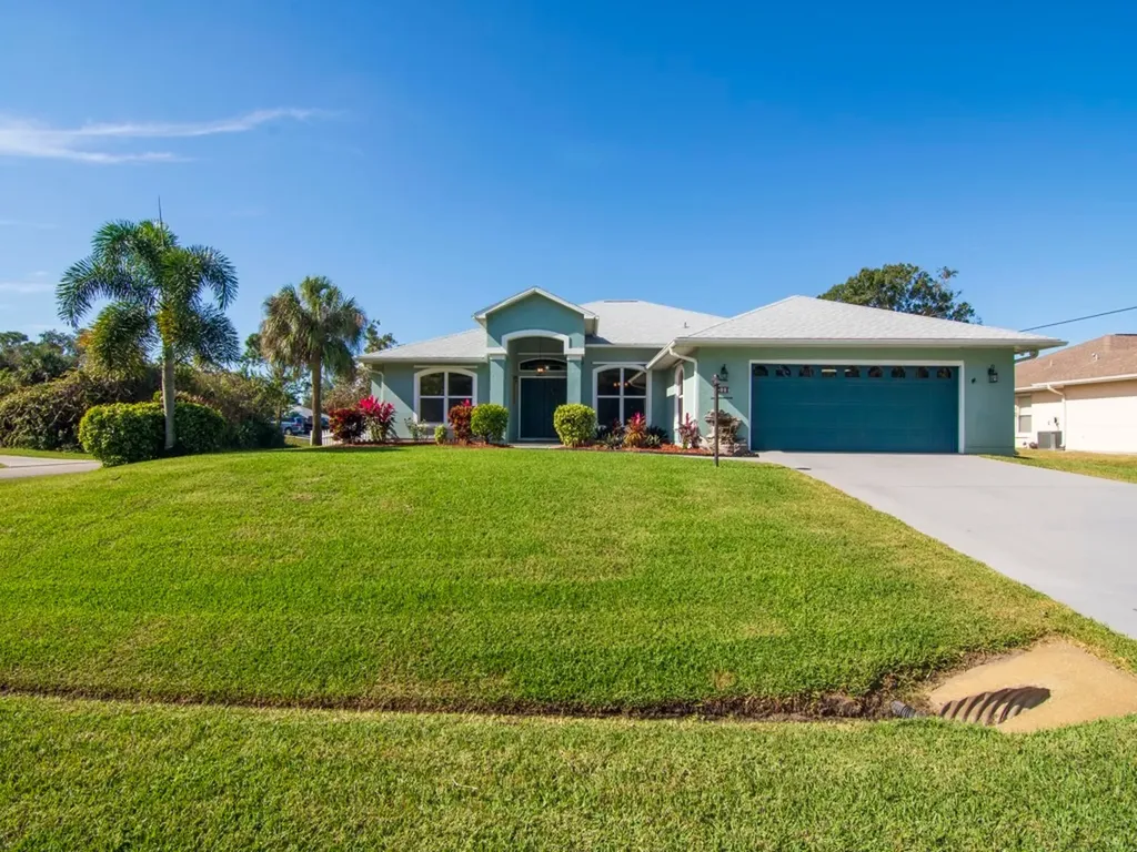 398 Benchor Street Sebastian FL 32958