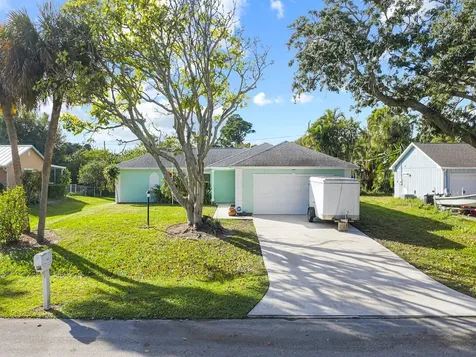 1325 16th Court SW Vero Beach FL 32962