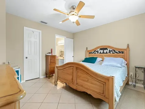 1325 16th Court SW Vero Beach FL 32962
