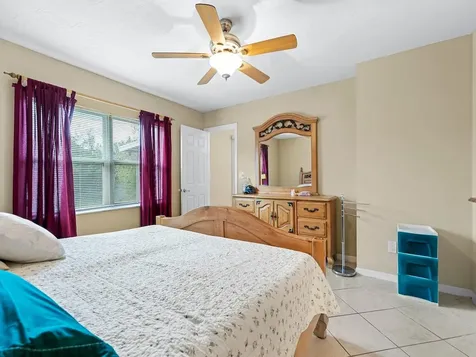 1325 16th Court SW Vero Beach FL 32962