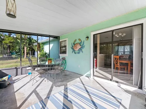 1325 16th Court SW Vero Beach FL 32962