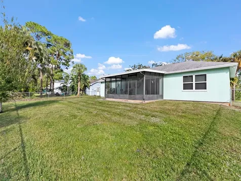 1325 16th Court SW Vero Beach FL 32962