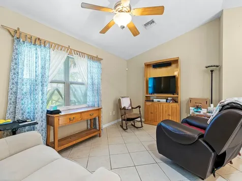 1325 16th Court SW Vero Beach FL 32962