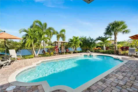 4390 9th Manor SW Vero Beach FL 32968