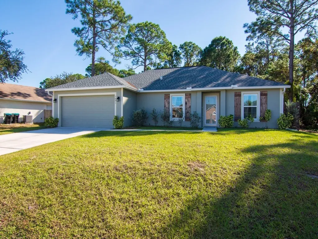 1691 Hayworth Circle NW Palm Bay FL 32907