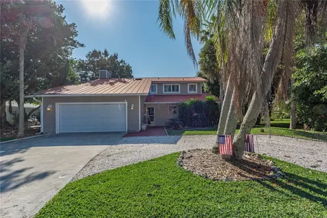 27 Sea Gull Avenue Vero Beach FL 32960