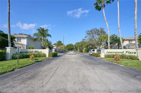 1514 N Lawnwood Circle Fort Pierce FL 34950