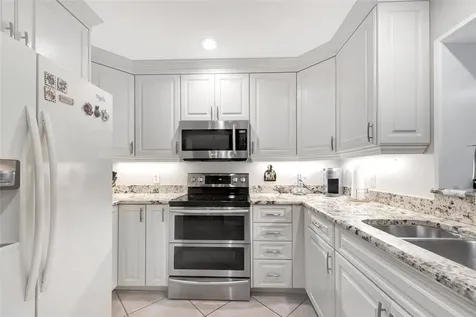 916 Shore Drive Vero Beach FL 32963