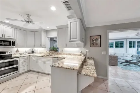916 Shore Drive Vero Beach FL 32963