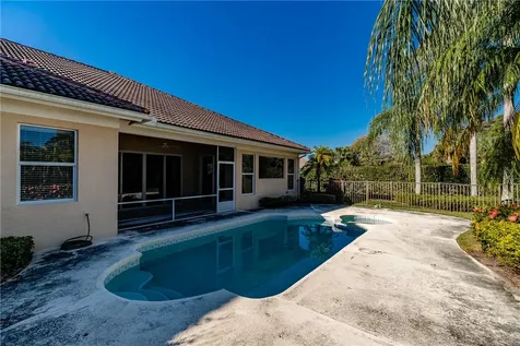 2229 Falls Circle Vero Beach FL 32967
