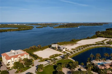 4850 S Harbor Drive Vero Beach FL 32967