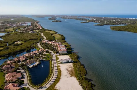 4850 S Harbor Drive Vero Beach FL 32967
