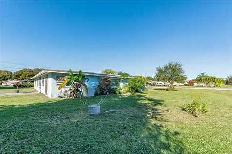 2805 13th Street Vero Beach FL 32960