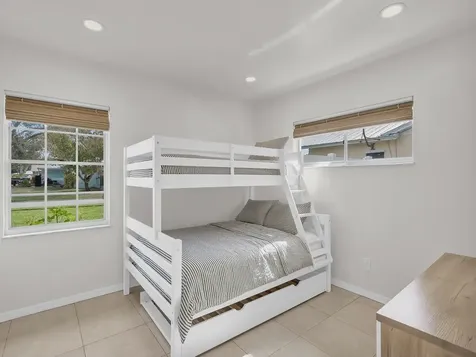 435 25th Avenue Vero Beach FL 32962