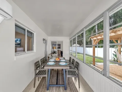 435 25th Avenue Vero Beach FL 32962
